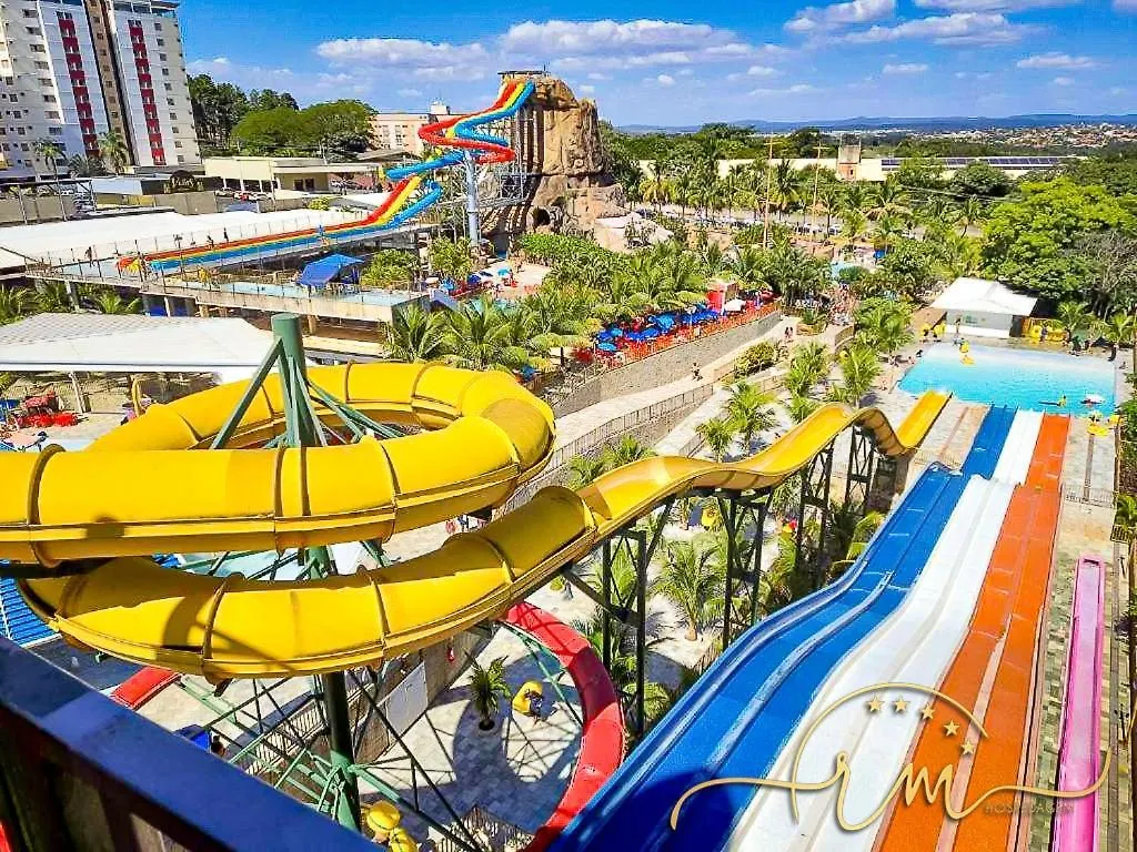 Spazzio Diroma Rm Hospedagem Com Acesso Acqua Park/Splash Caldas Novas